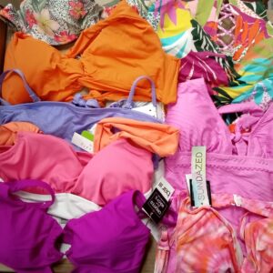 LADIES SWIMWEAR SMALL LOT, SHELF PULLS, 5520681, 49 units, PA image 4