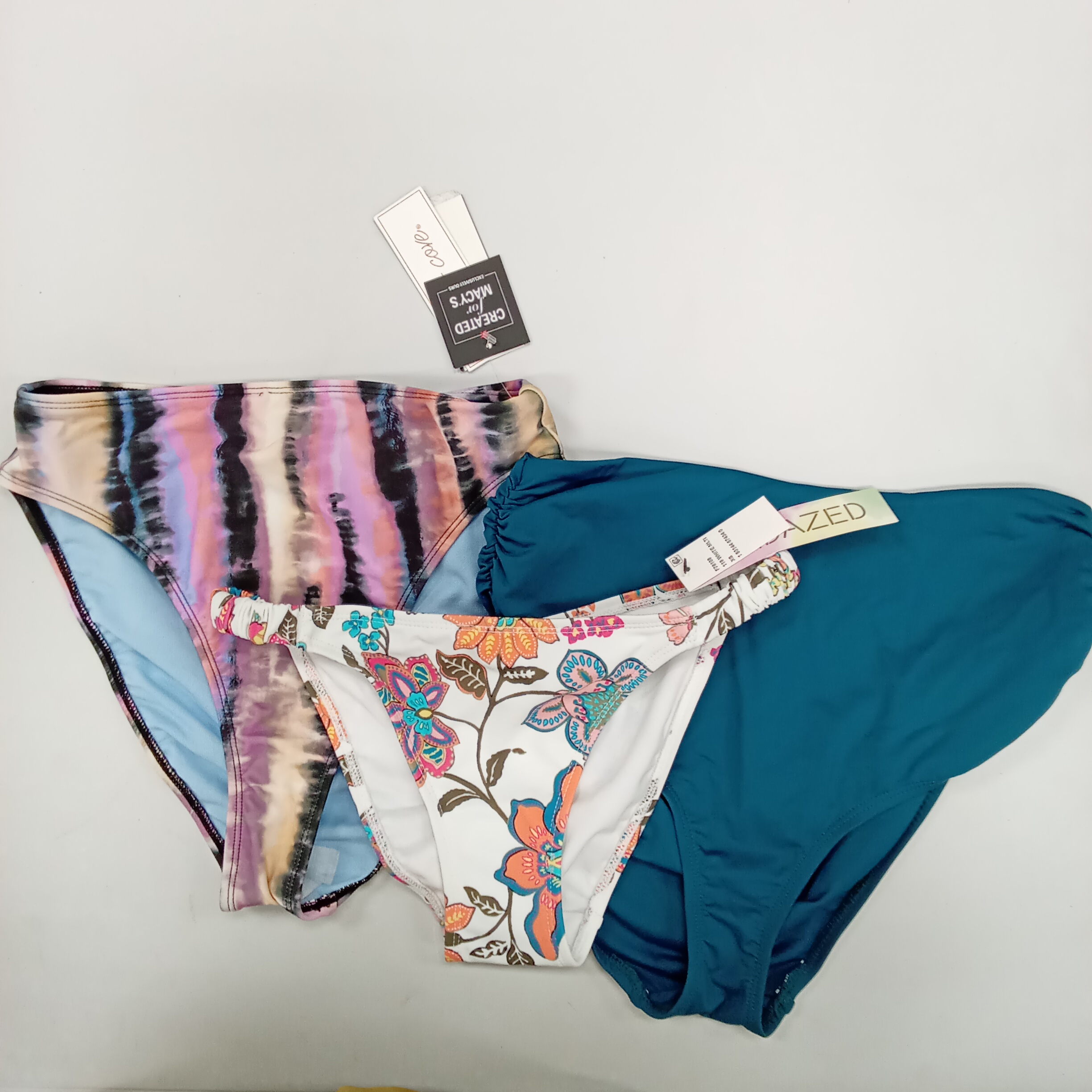 LADIES SWIMWEAR SMALL LOT, SHELF PULLS, 5522387, 21 units, PA ...