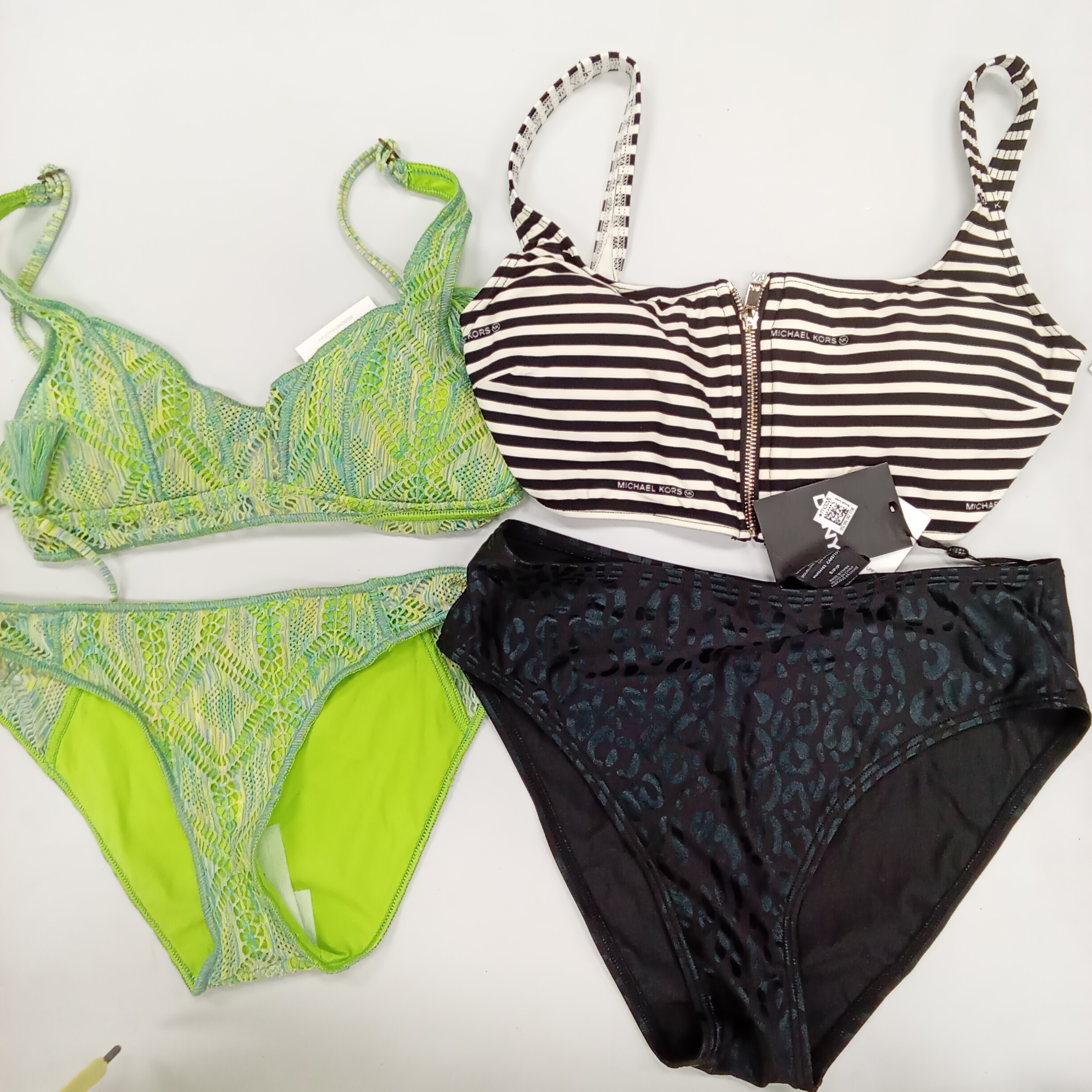 DESIGNER SWIMWEAR SMALL LOT, SHELF PULLS, 5522330, 30 units, PA ...