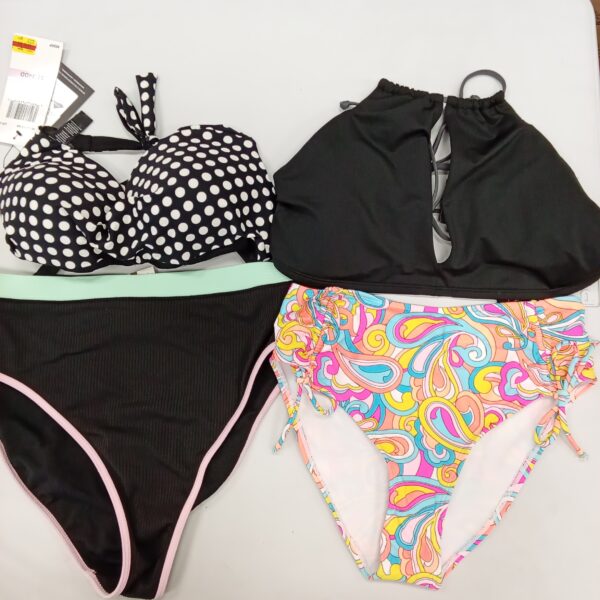 LADIES SWIMWEAR SMALL LOT, SHELF PULLS, 5522390, 26 units, PA image 2