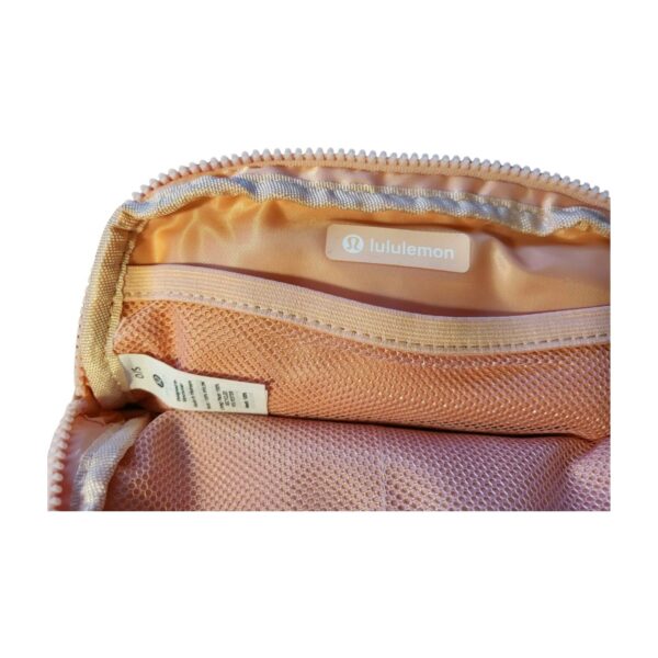 lululemon everywhere belt bag 1L pink, SHELF PULLS, 5523530, 20 units, PA - Image 3