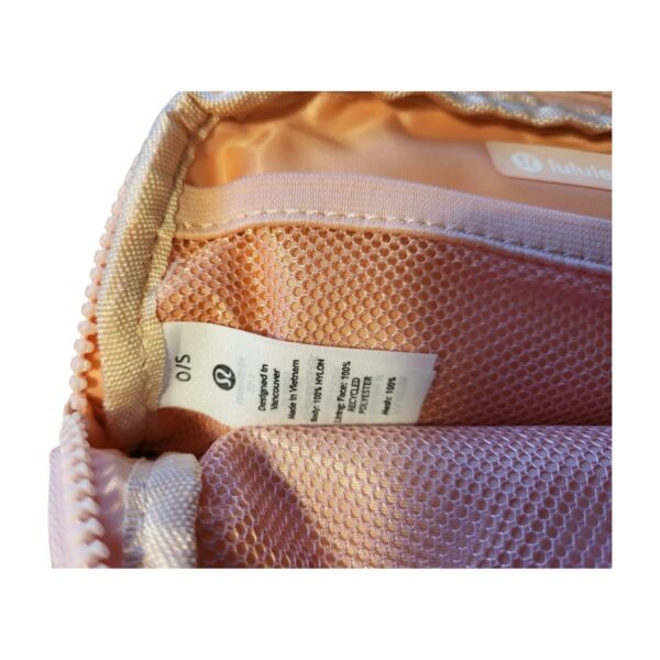 lululemon everywhere belt bag 1L pink, SHELF PULLS, 5523530, 20 units, PA - Image 4