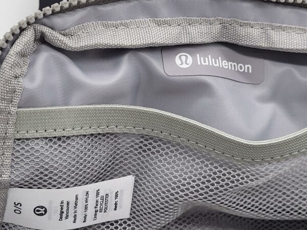 lululemon everywhere belt bag 1L silver, SHELF PULLS, 5523532, 20 units, PA - Image 5